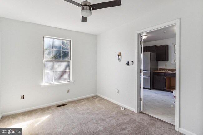 Building Photo - Amazing Opportunity to Rent this beautiful...