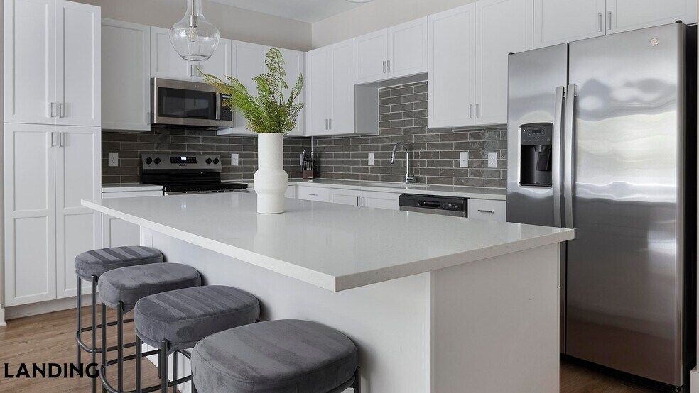 Building Photo - 1000 Forestview Dr