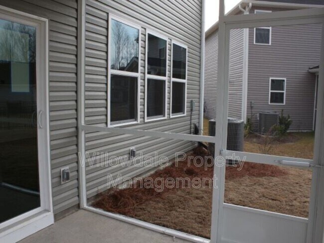 Building Photo - 125 Willow Grove Ln