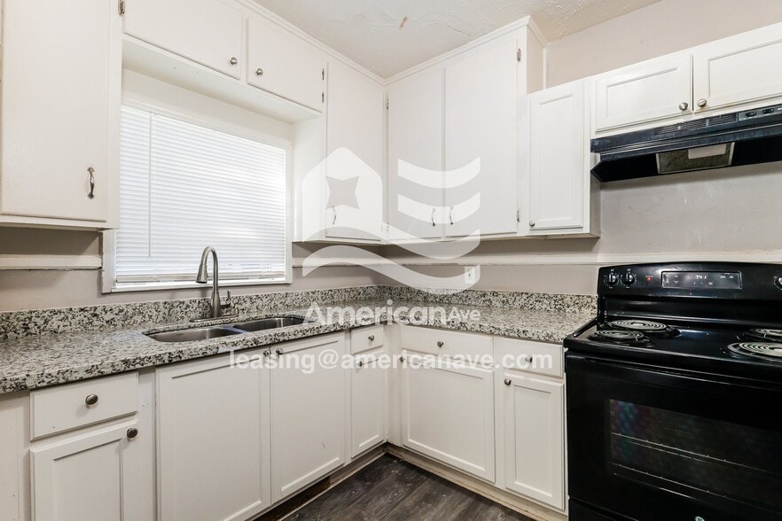 Building Photo - 732 Willaneel Dr