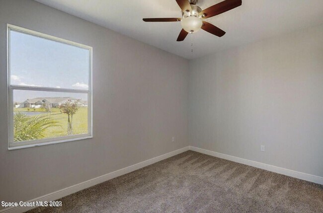 Building Photo - 2746 Spur Dr