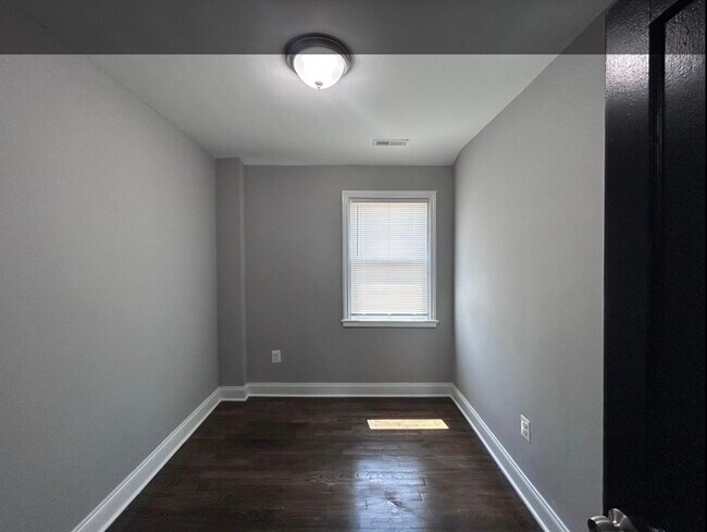 Building Photo - 4 Bedrooms 2 Bathrooms, 21239
