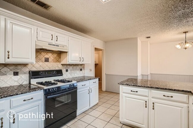 Building Photo - 4948 Wolf Creek Trail, Flower Mound, TX, 7...