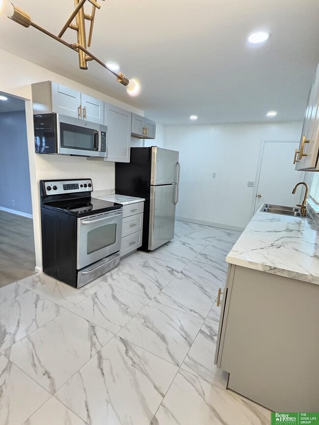 Building Photo - 5119 Pratt St