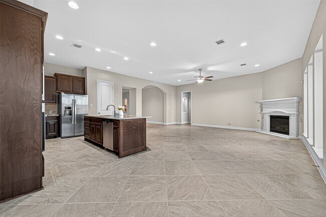 Building Photo - 28015 Castle Park Ln