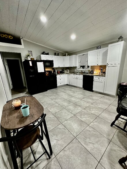 Building Photo - 344 TX-21