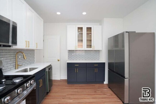 Building Photo - 4 bedroom in BROOKLYN NY 11214