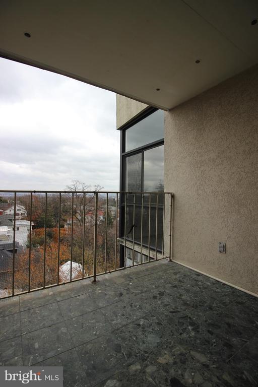 Building Photo - 3217 Wisconsin Ave