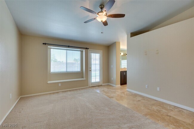 Building Photo - 1744 Knotty Pine