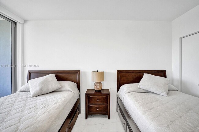 Building Photo - 488 NE 18th St