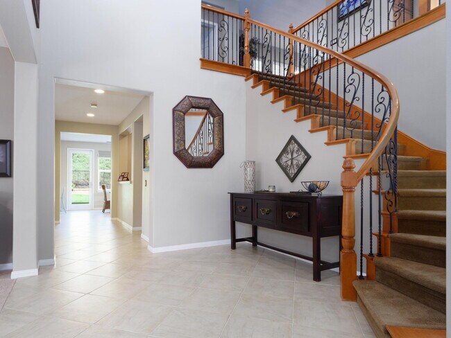 Building Photo - 29158 Black Pine Way