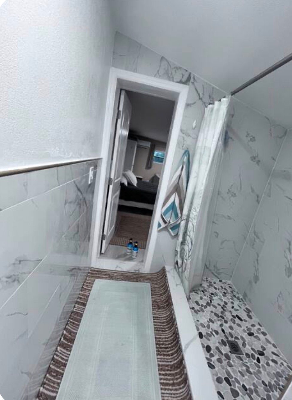 Building Photo - 310 15th Ave SW