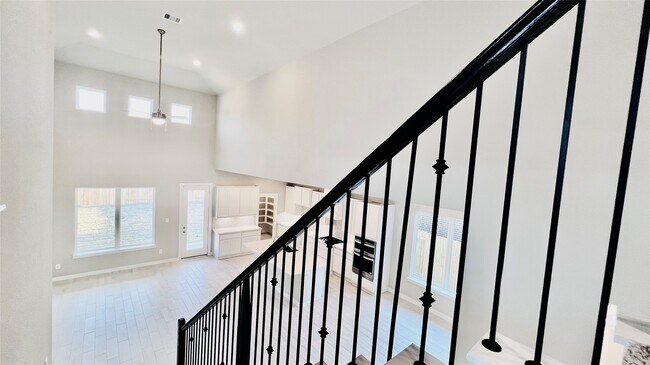 Building Photo - 29219 Pikes Peak Dr