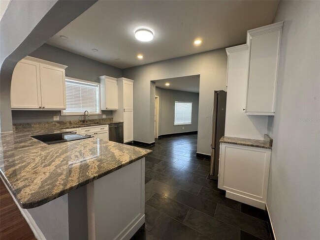 Building Photo - 125 Adalia Ave