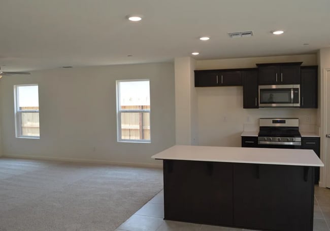 Building Photo - 765 Jessie Dr