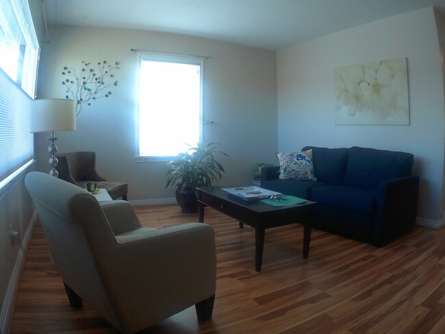 Building Photo - 4 Bed Beautiful Refurbished Sugarhouse Home