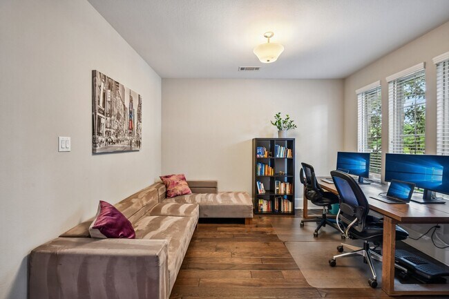Building Photo - 5306 Linden Field Ct