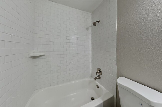 Building Photo - 9119 Newkay Ln
