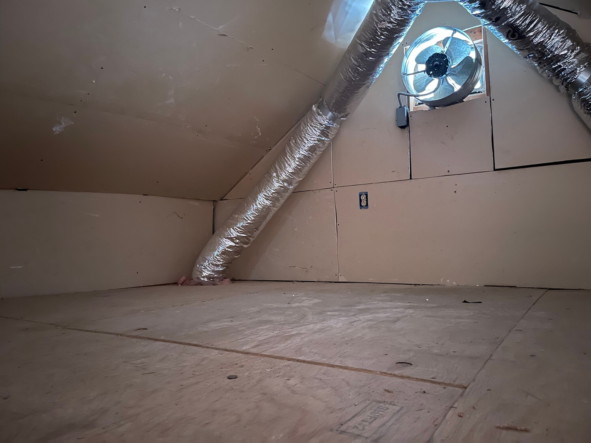 300 sq ft attic storage - 1374 Olivina Ave