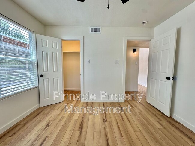 Building Photo - 4602 McKee St