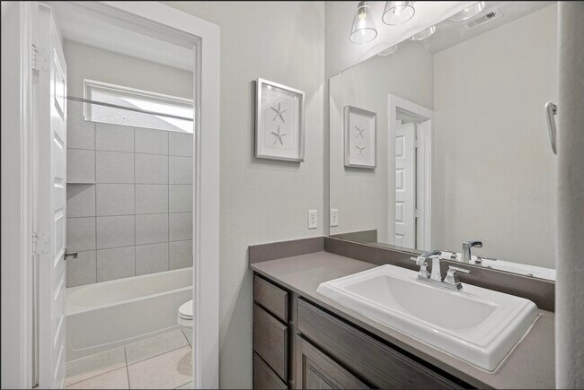 Building Photo - 26 Argosy Bend Pl