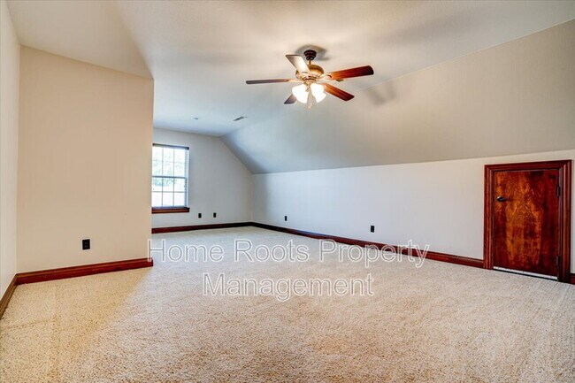 Building Photo - 7135 Sunset Ridge Cir