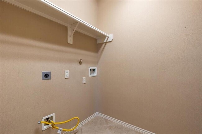 Building Photo - 4531 Long Creek Dr