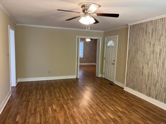 Building Photo - 148 Hwy 30 E