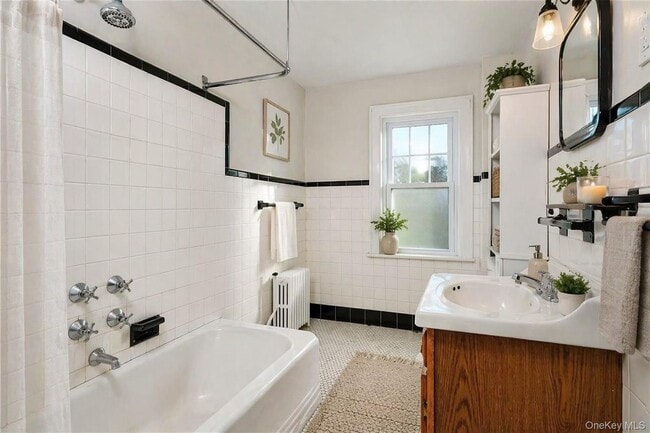 Building Photo - 9 9th St