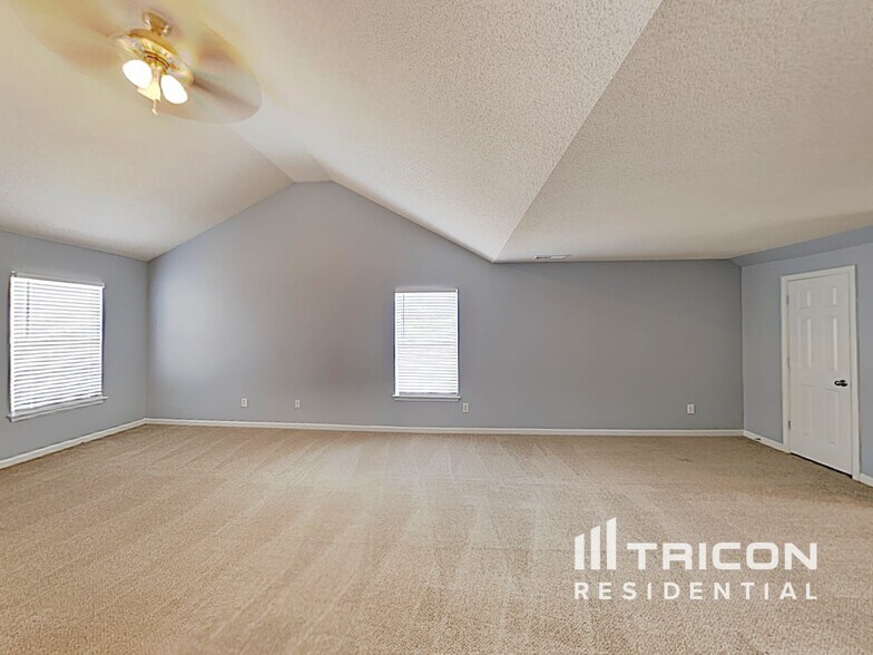 Building Photo - 138 Laughlin Dr