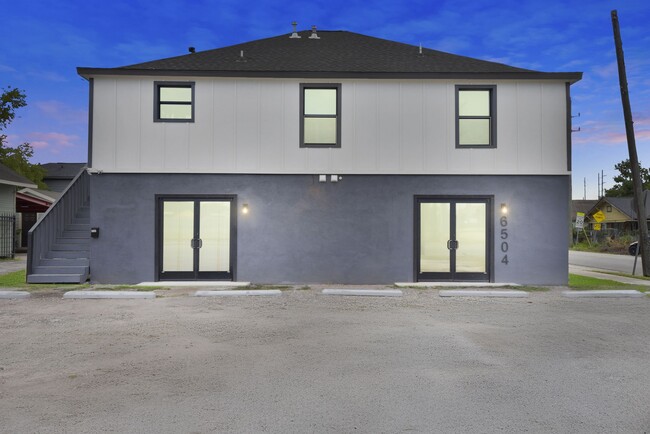 Primary Photo - 6504 Canal St