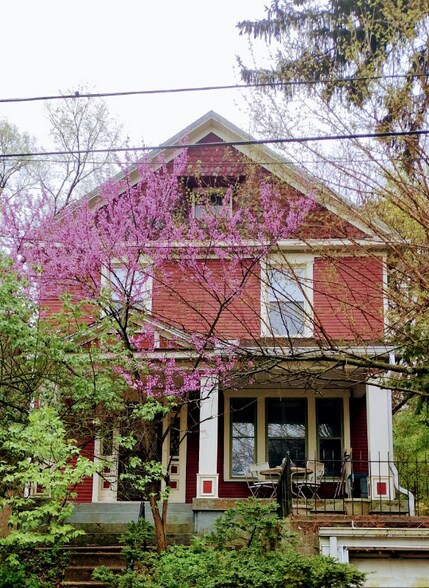 Building Photo - 20 Greenwood Ave