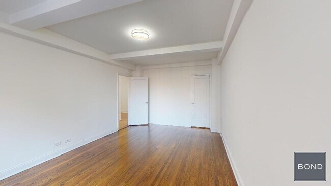 Building Photo - 20 Fifth Avenue