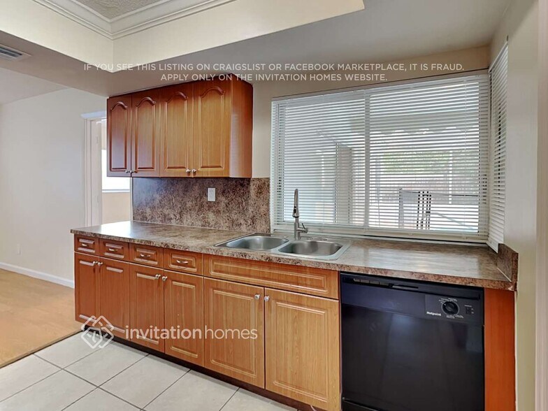 Building Photo - 4480 NW 43rd Ct
