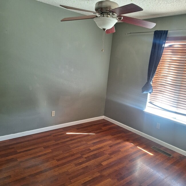 Building Photo - 741 Castlewood Ct