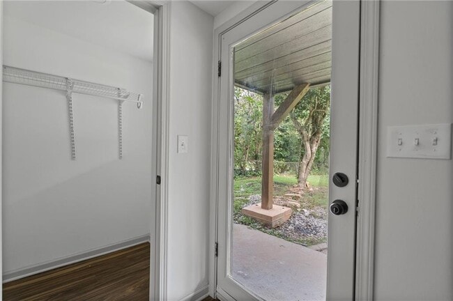 Building Photo - 3119 Piper Dr