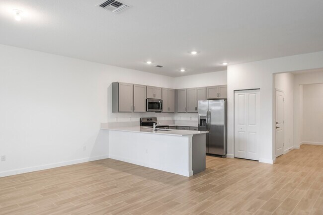 Building Photo - 4330 Pond Lily Ln