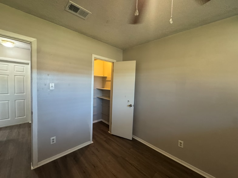 Building Photo - 2714 5th Ave N