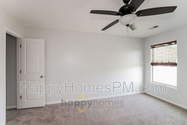 Building Photo - 236 Swallowtail Ln