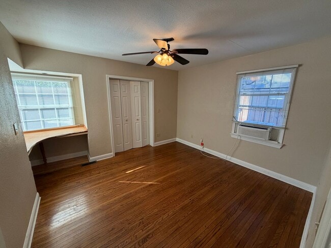 Building Photo - 4 Bed 3 Bath In West Alamo