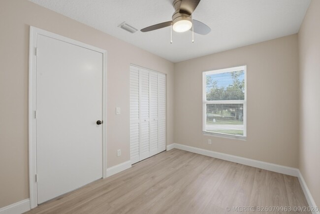Building Photo - 1031 Goldenrod Rd