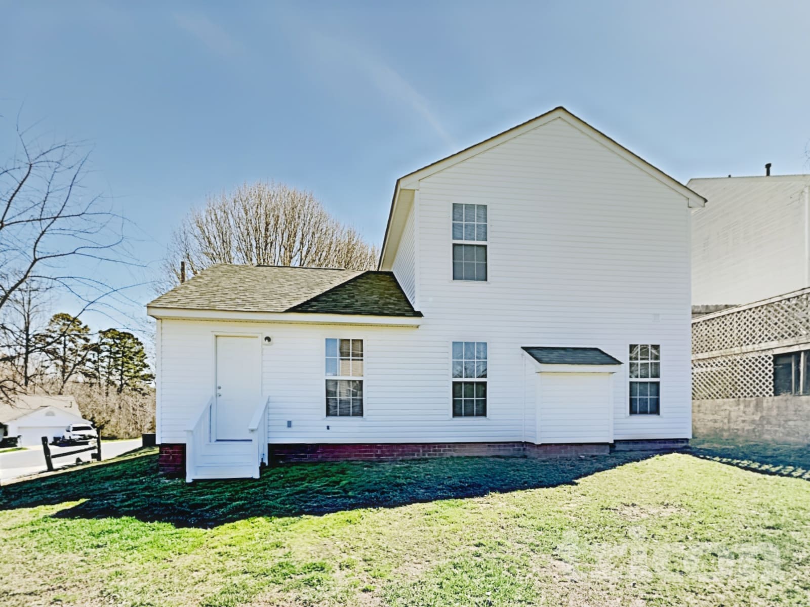 Building Photo - 7117 Red Bud Cir