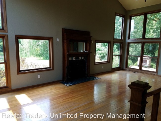 Building Photo - 4 br, 4 bath House - 517 Coal Bank Rd.