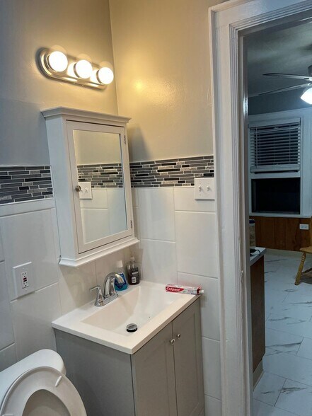 Building Photo - 375 Military Rd