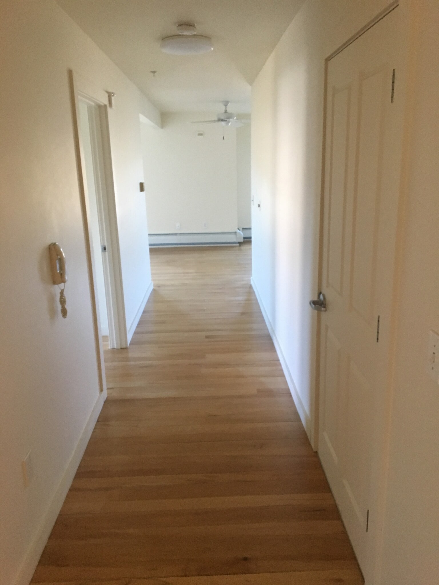 Building Photo - 30 S Village Green