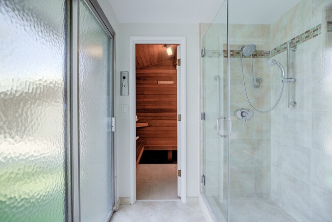 Building Photo - 12657 Everglade St