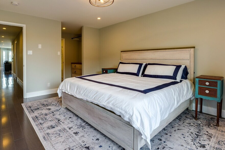 Building Photo - 4631-4633-4633 Irving St