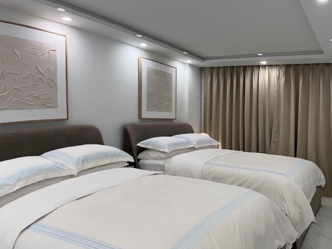 Building Photo - 3546 S Ocean Blvd