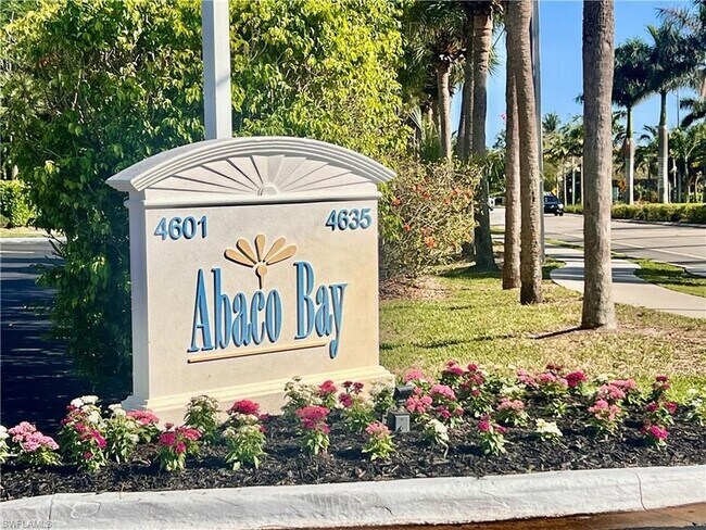 Building Photo - 4601 Bayshore Dr