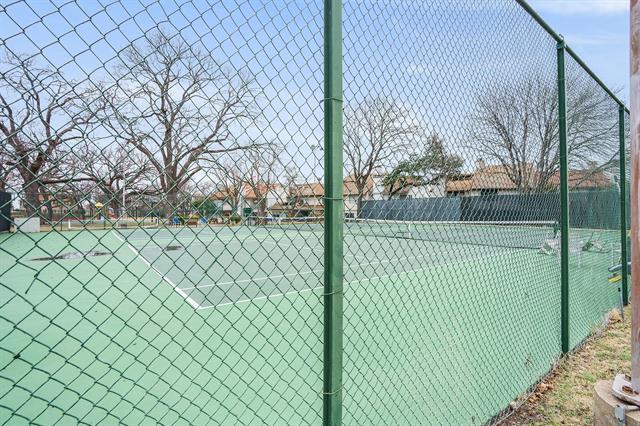 Building Photo - 3929 Roma Ct